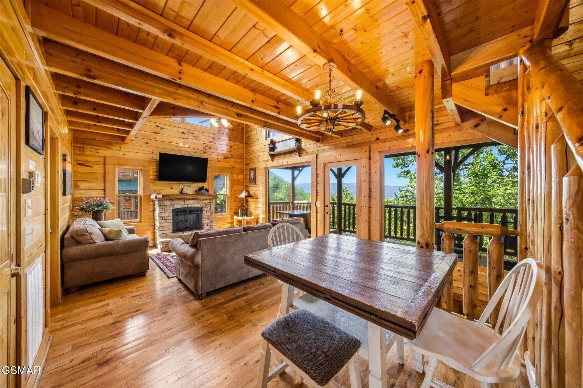 2809 White Oak Ridge Lane