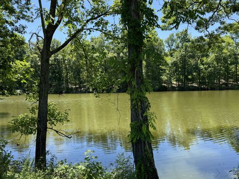 384 Duck Blind Rd Clifton TN 38425