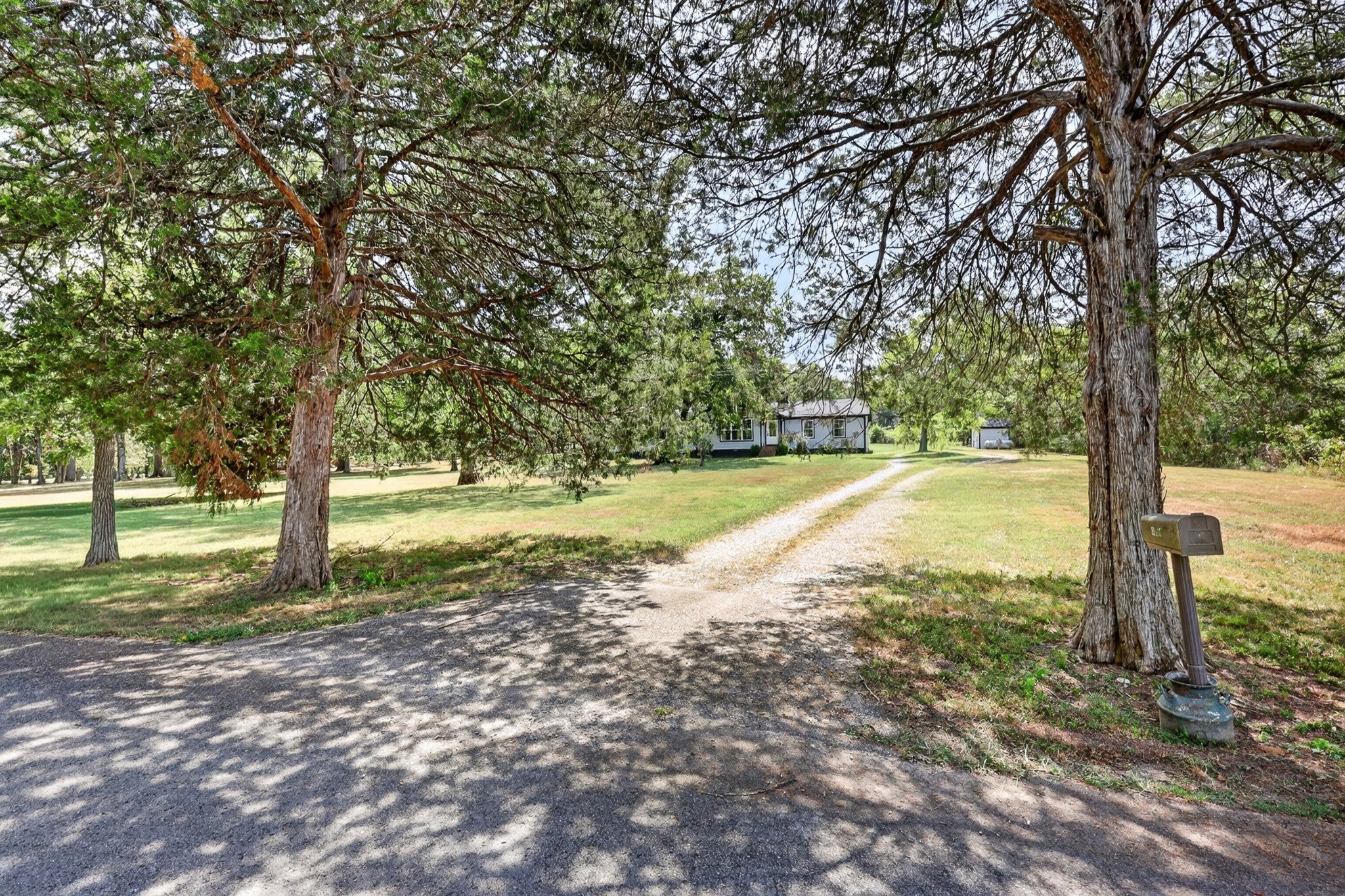 3194 Johnson Ln
