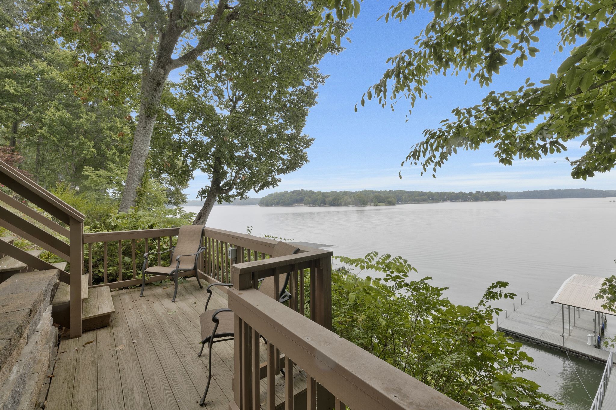 668 Bluff Dr