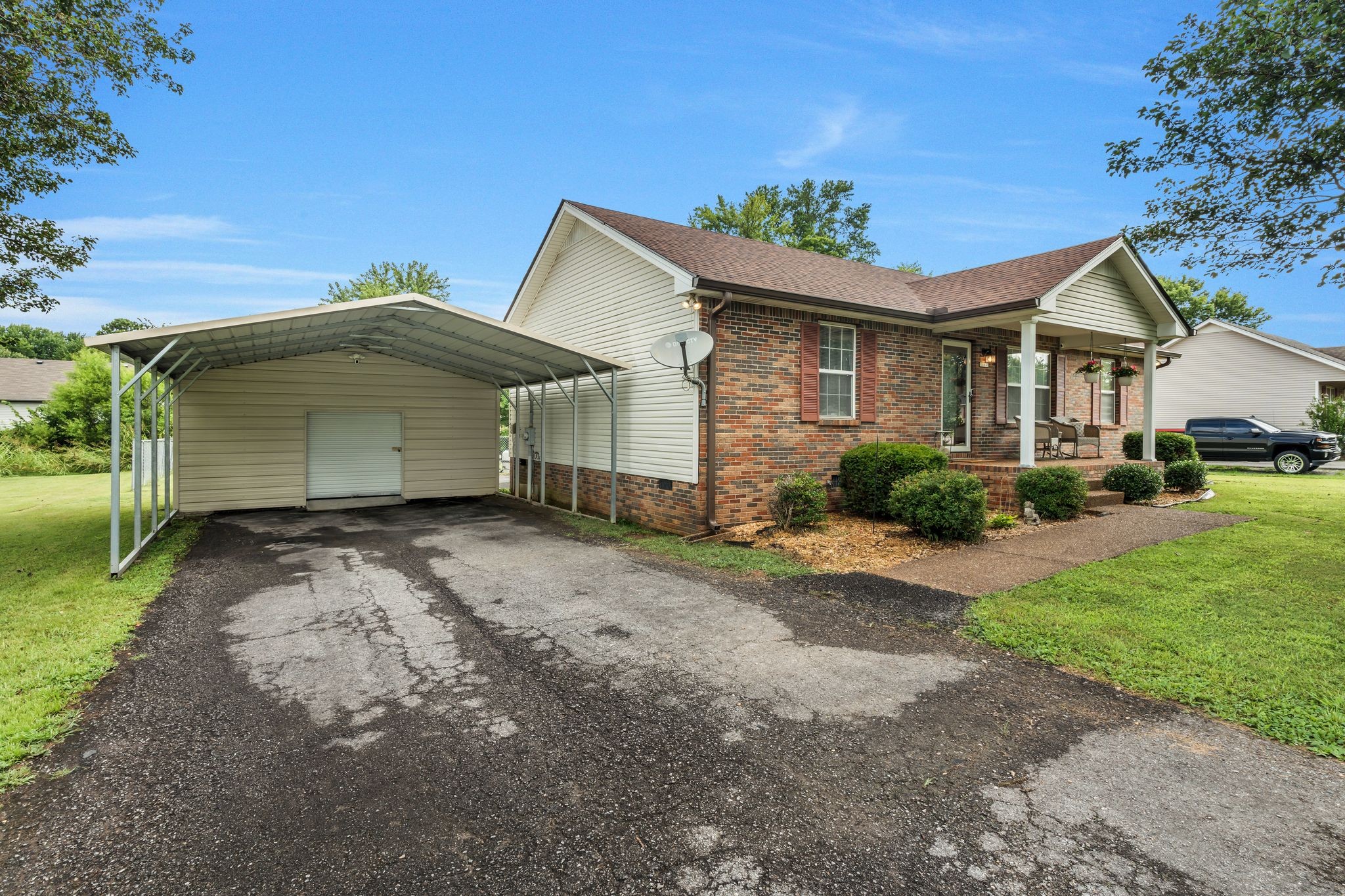 113 Sharon Dr