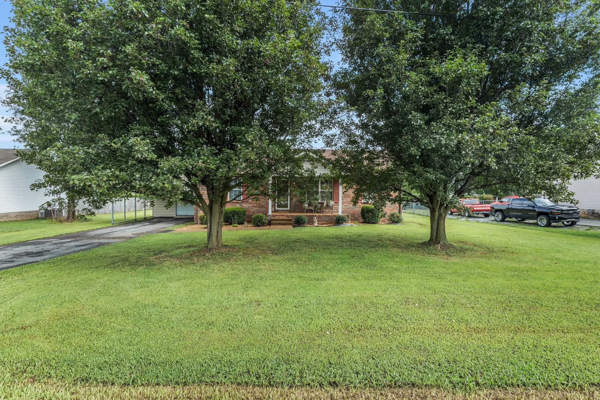 113 Sharon Dr