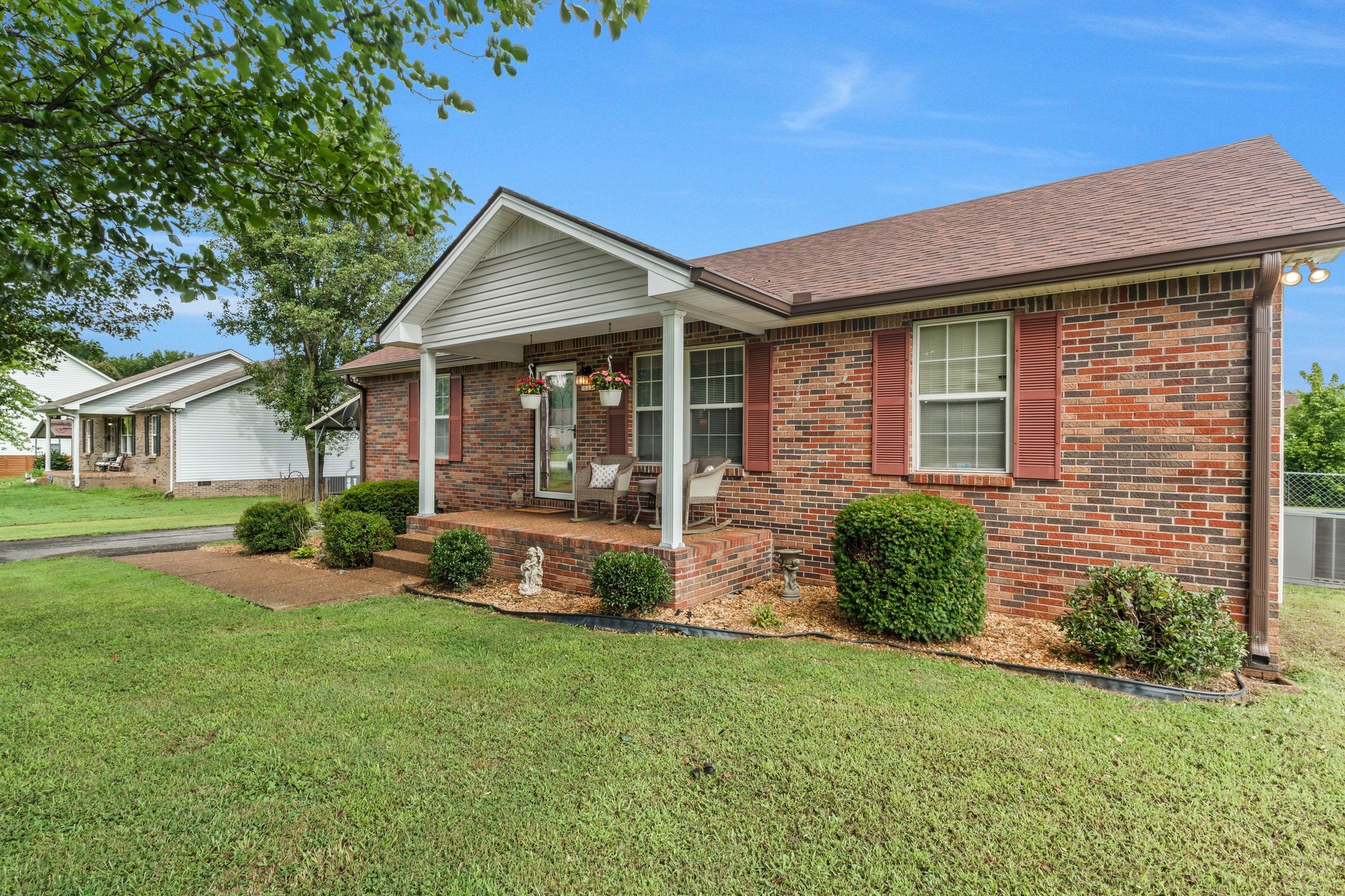 113 Sharon Dr