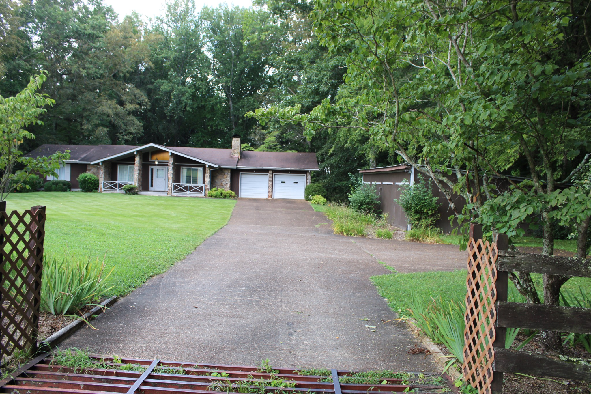 200 Primrose Ln