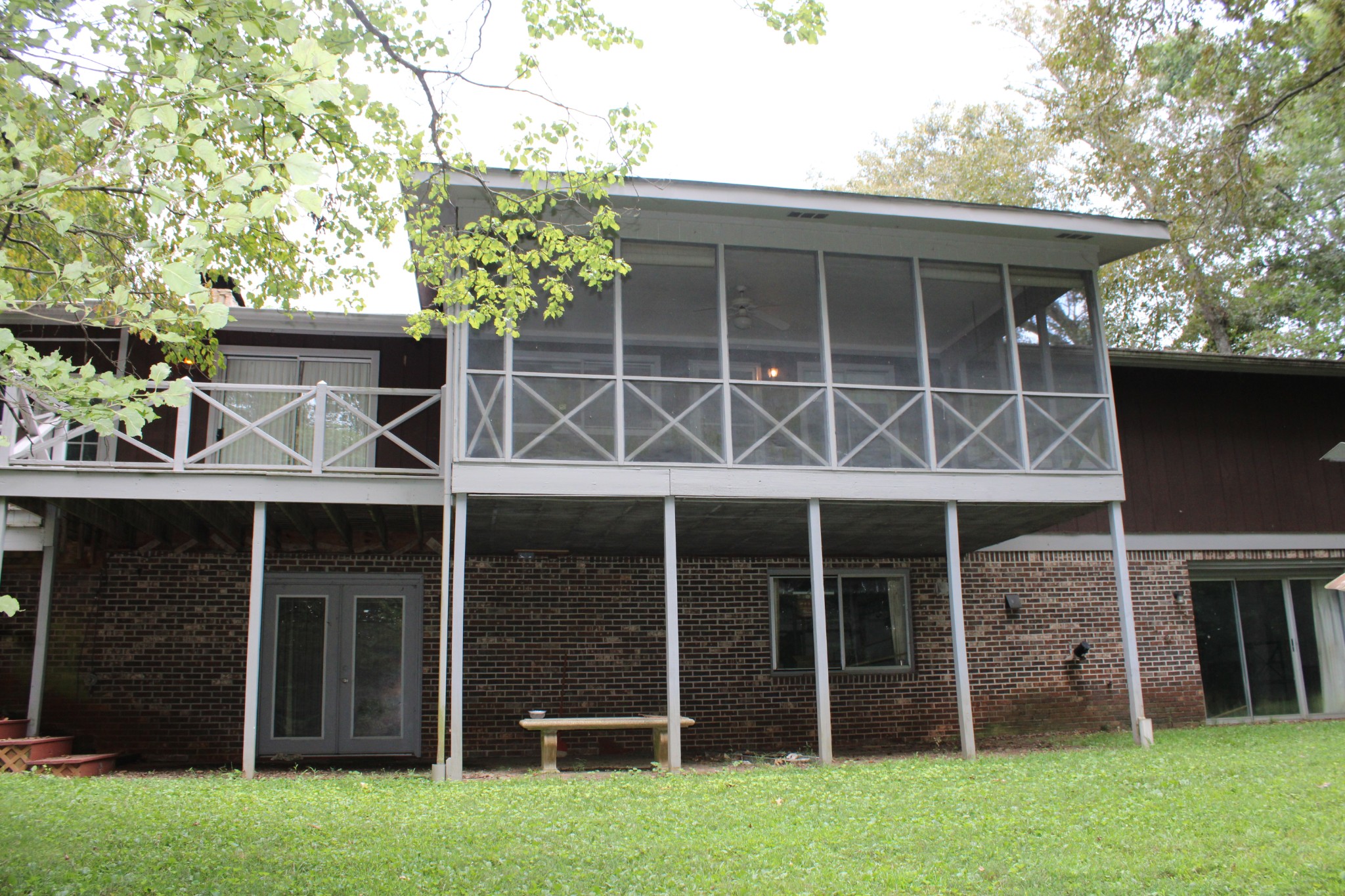 200 Primrose Ln