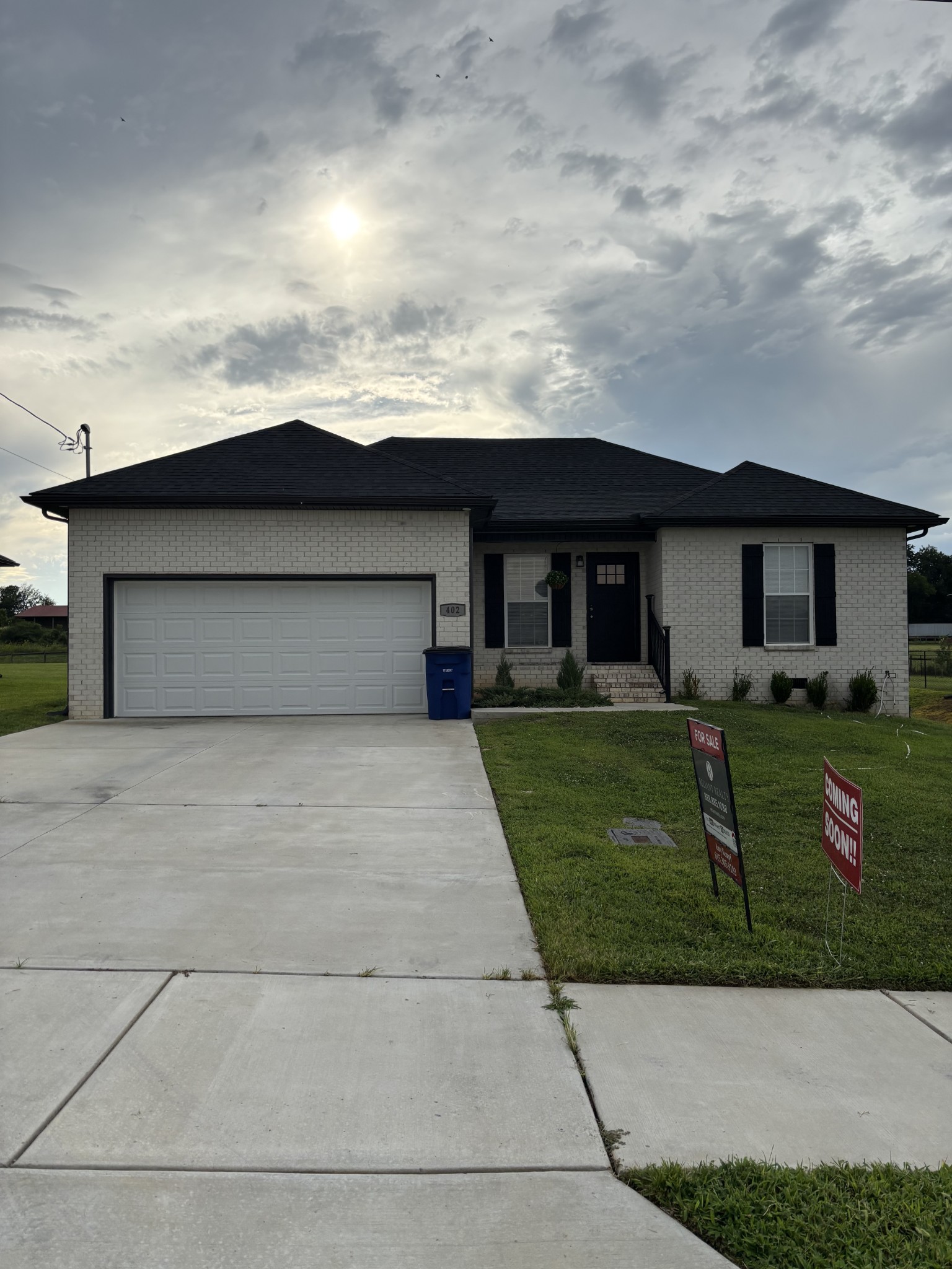 402 Rose Ln