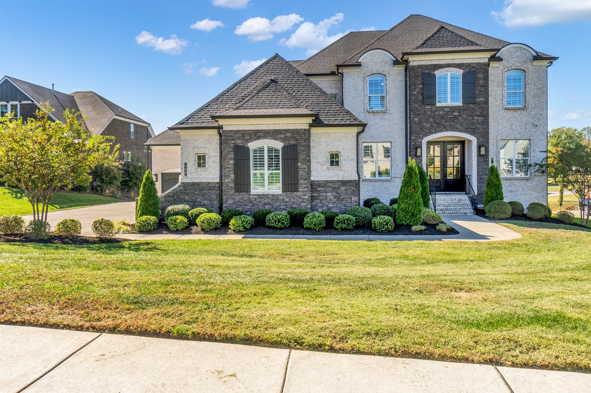 660 Concord Dr
