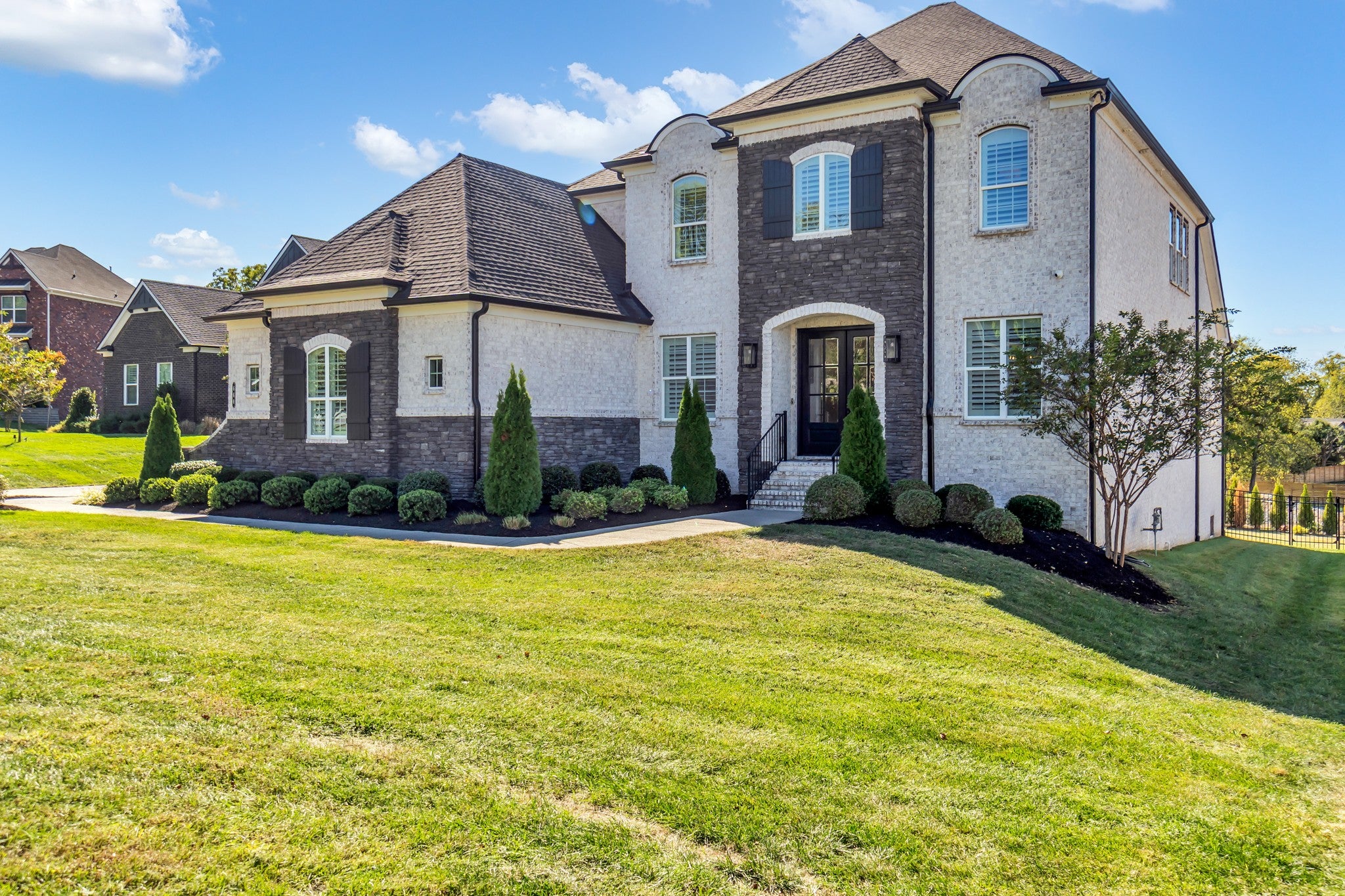 660 Concord Dr