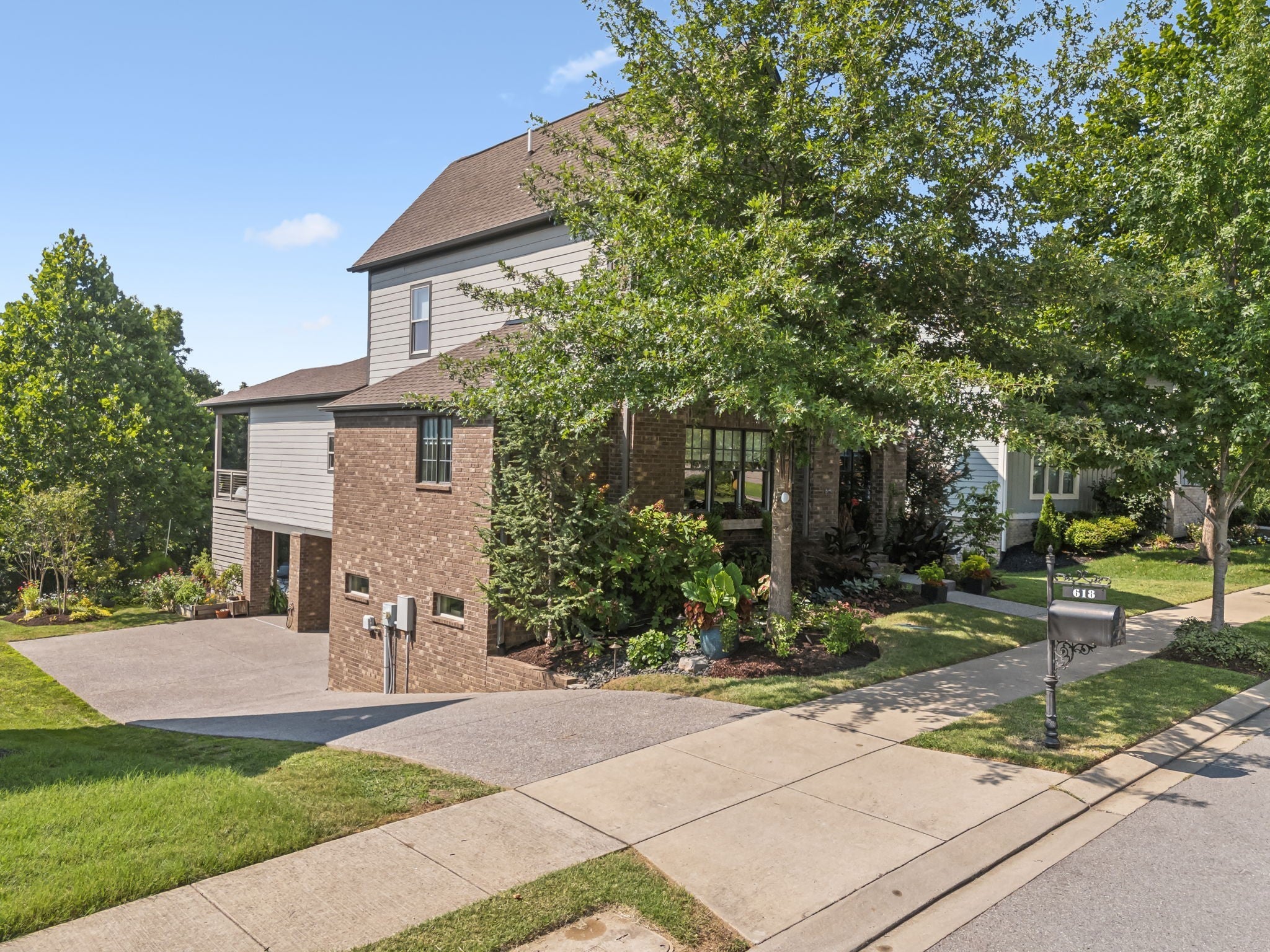 4.0-bed rental at 618 Finnhorse Ln
