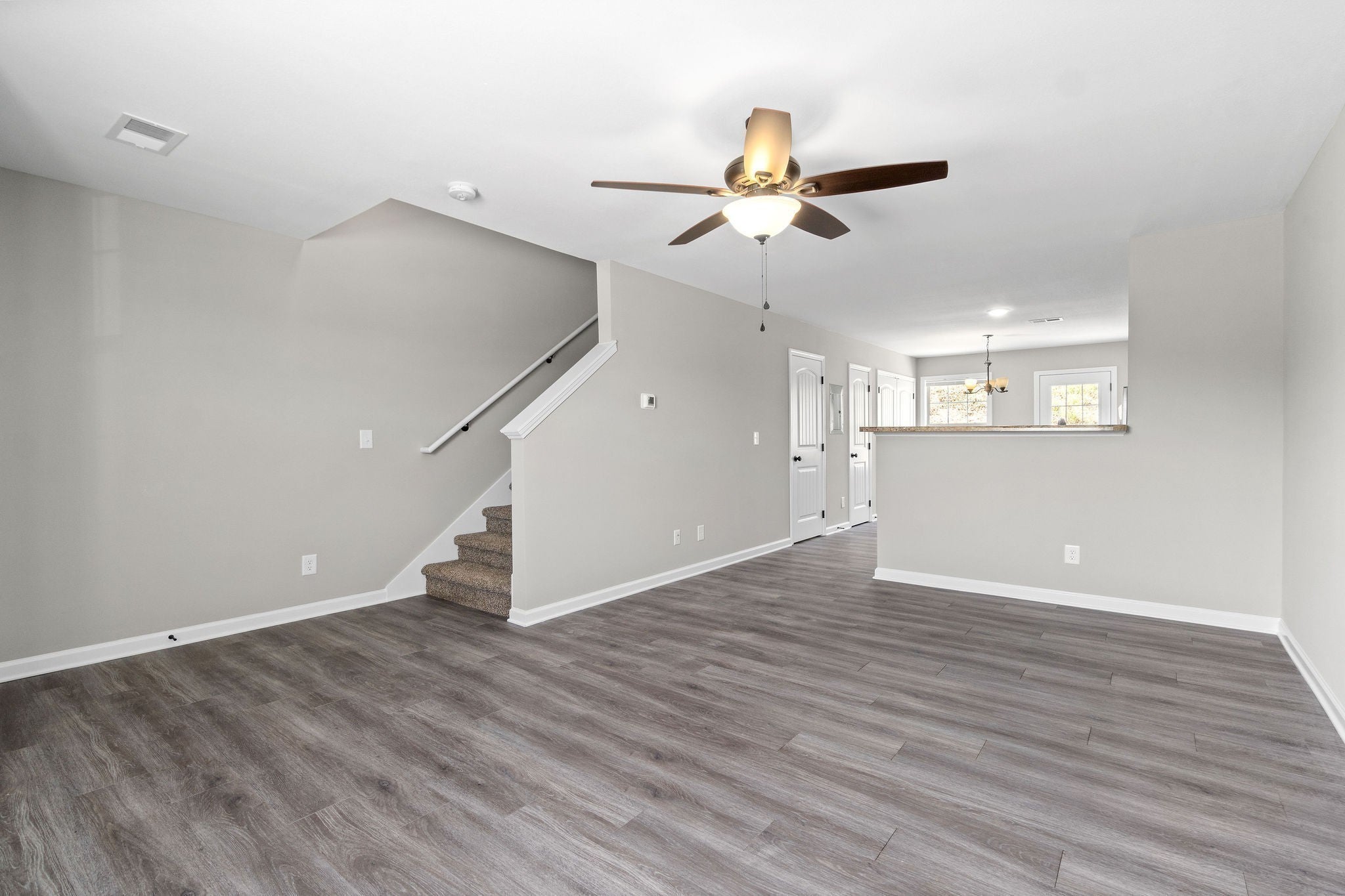 496 Palmer Dr E