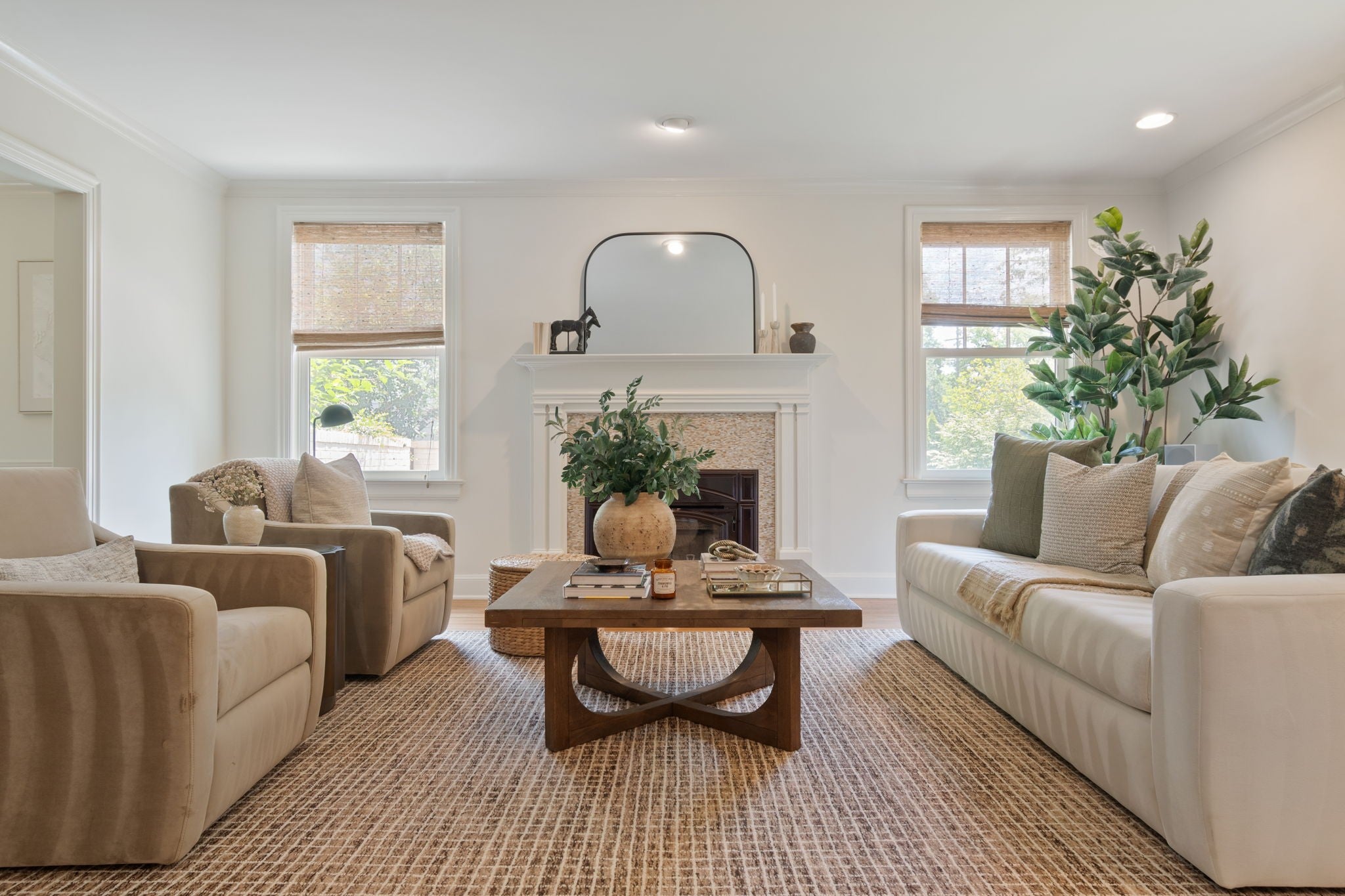 3106 Woodlawn Dr