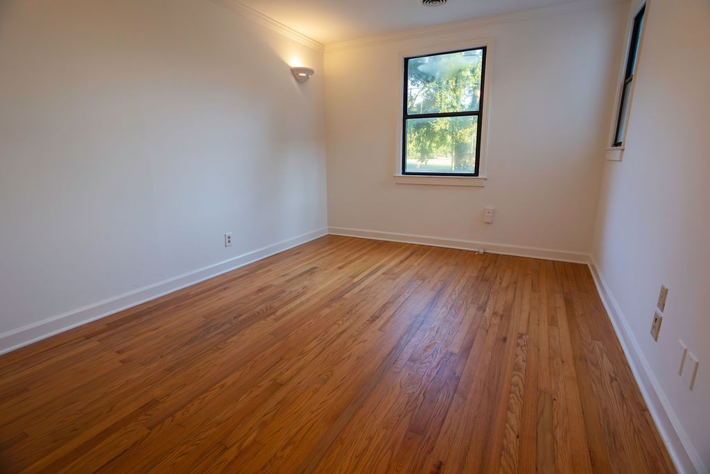 Nashville, Tennessee 37204, United States, 2 Bedrooms Bedrooms, ,1 BathroomBathrooms,Residential,Active,192000