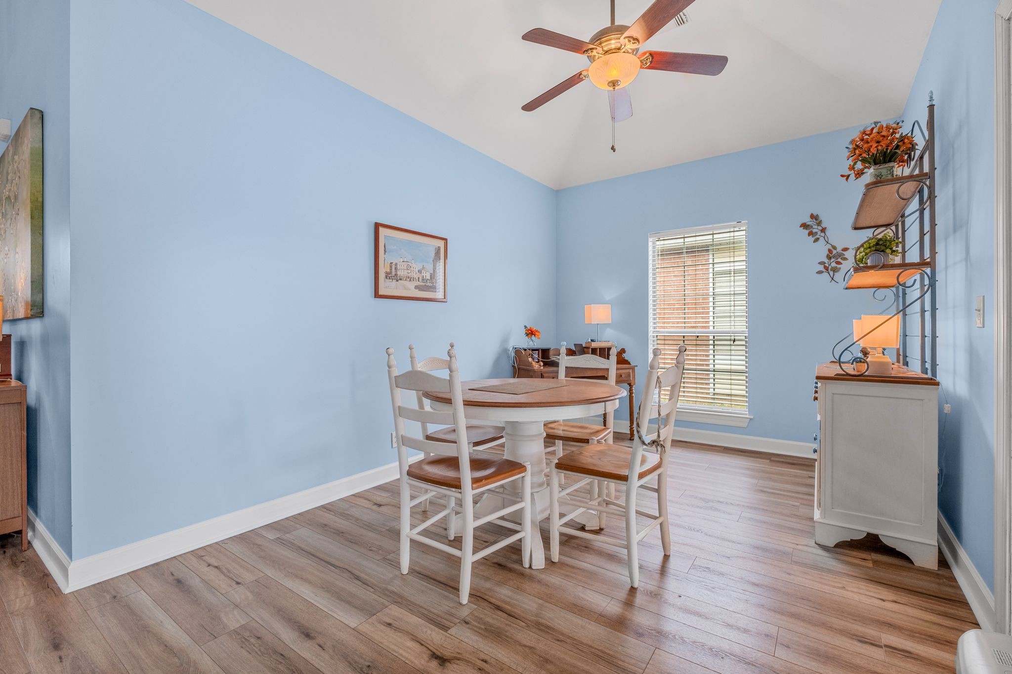 306 S Cameron Ct