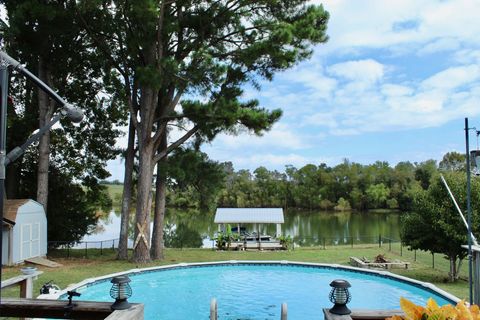 105 Edgewater Dr Winchester TN 37398