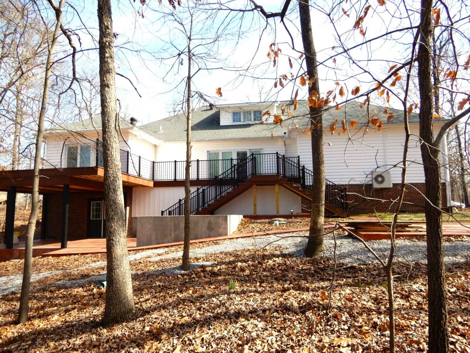 718 Marina Village Dr