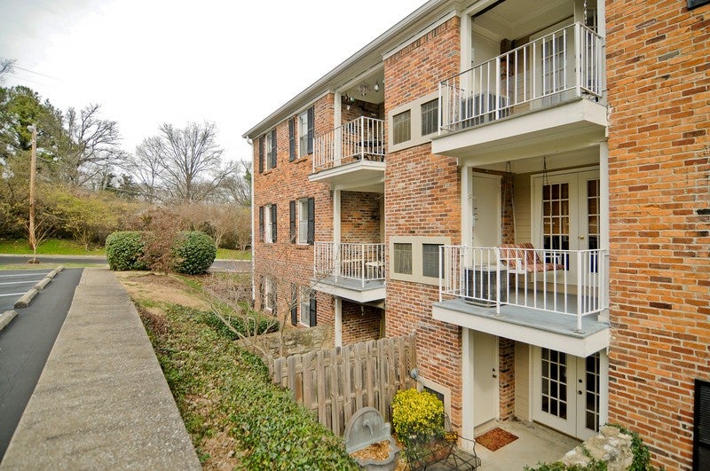 5025 Hillsboro Pike 23T