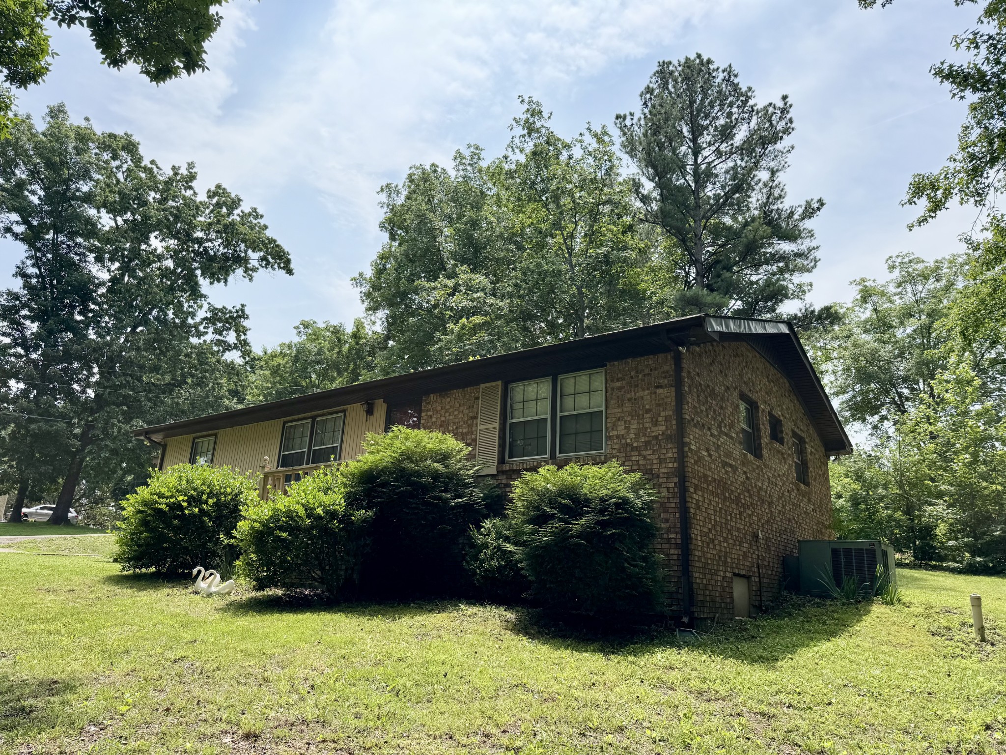 105 Hickory Hill Dr