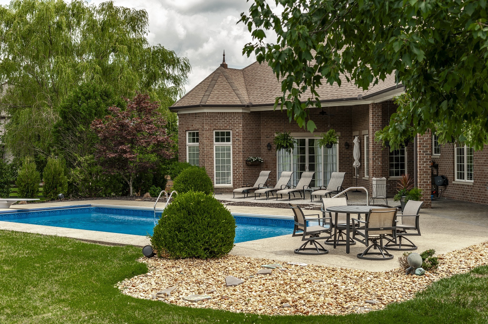 2436 Long Hollow Pike