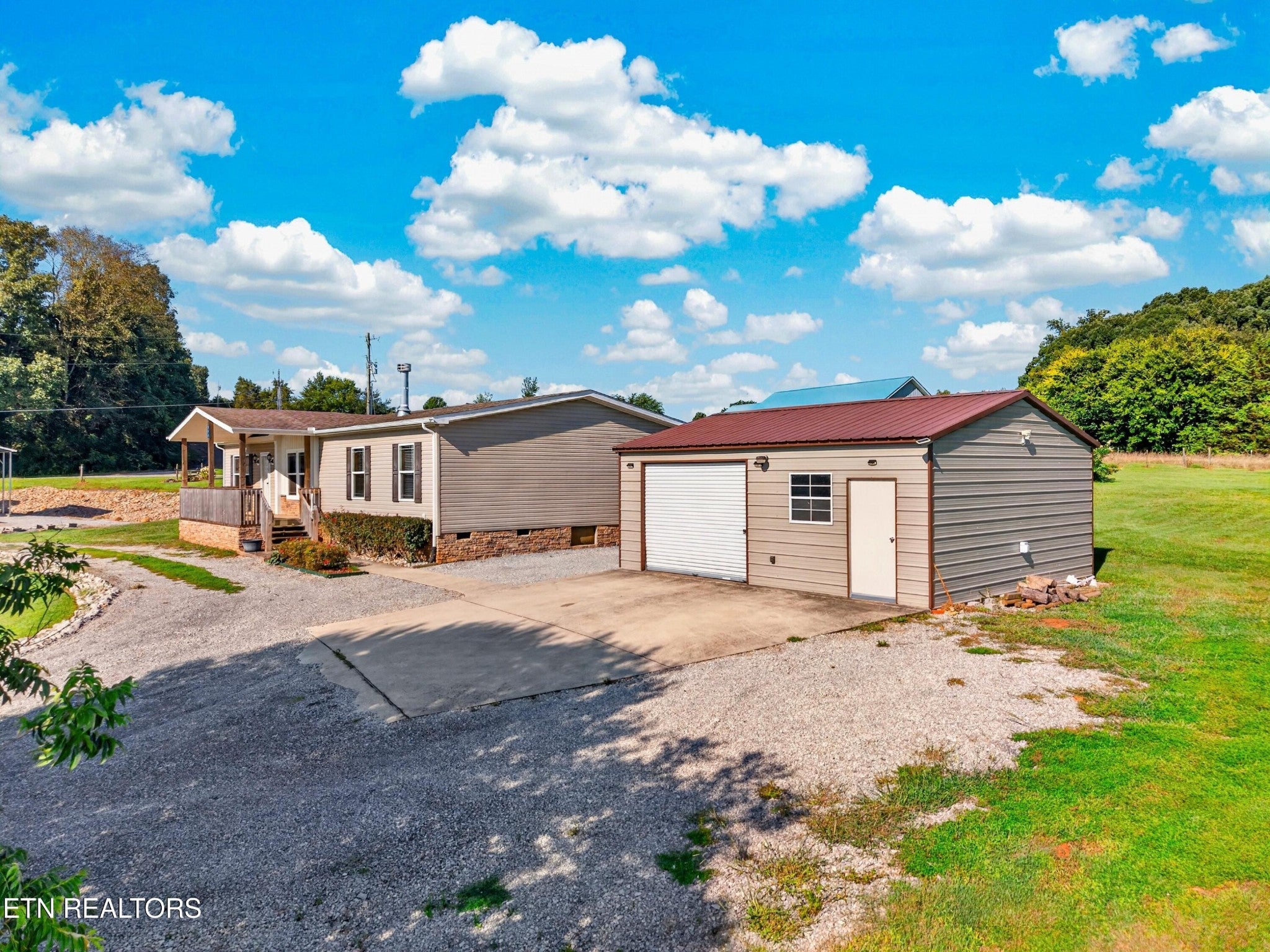 211 S Springview Rd