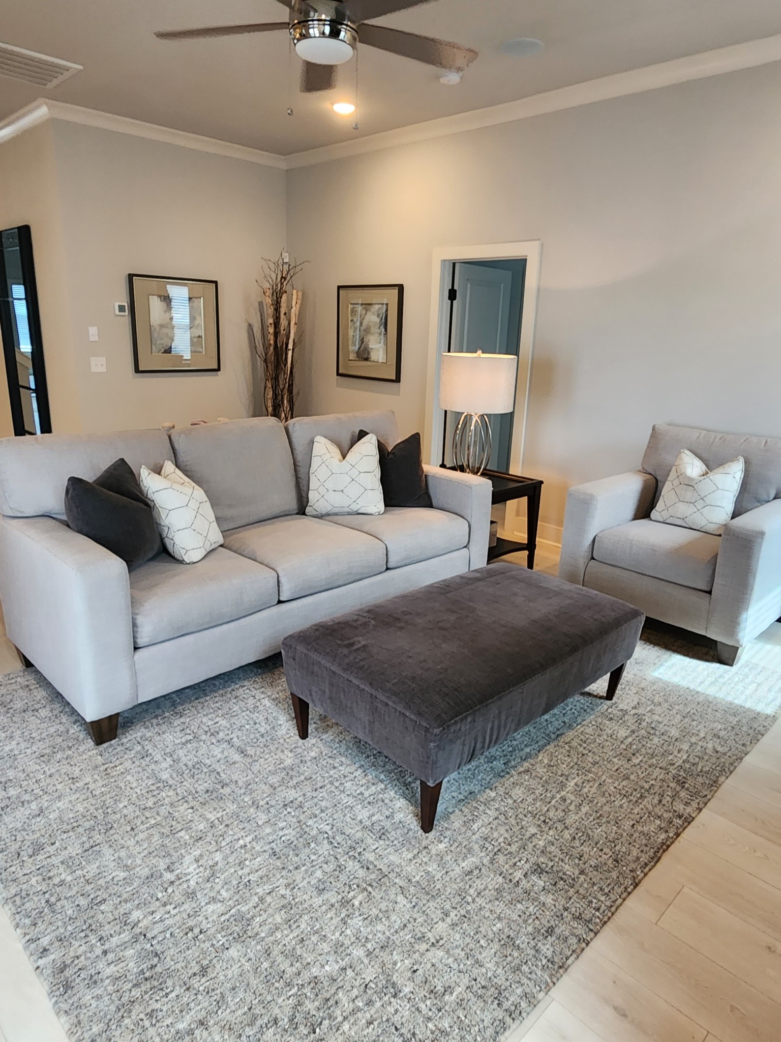 3607 Jacaranda Ln