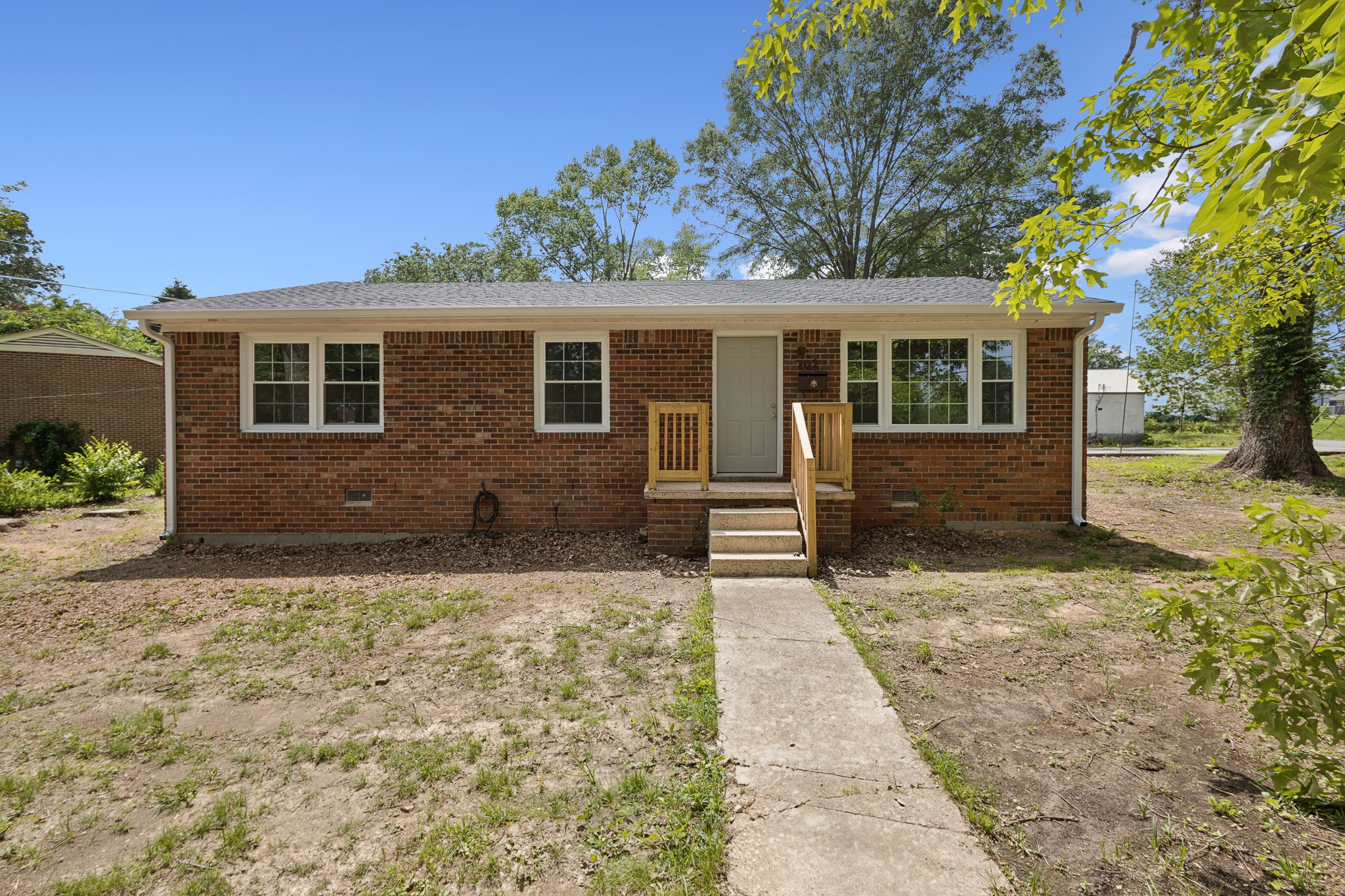 701 Cedar Ln