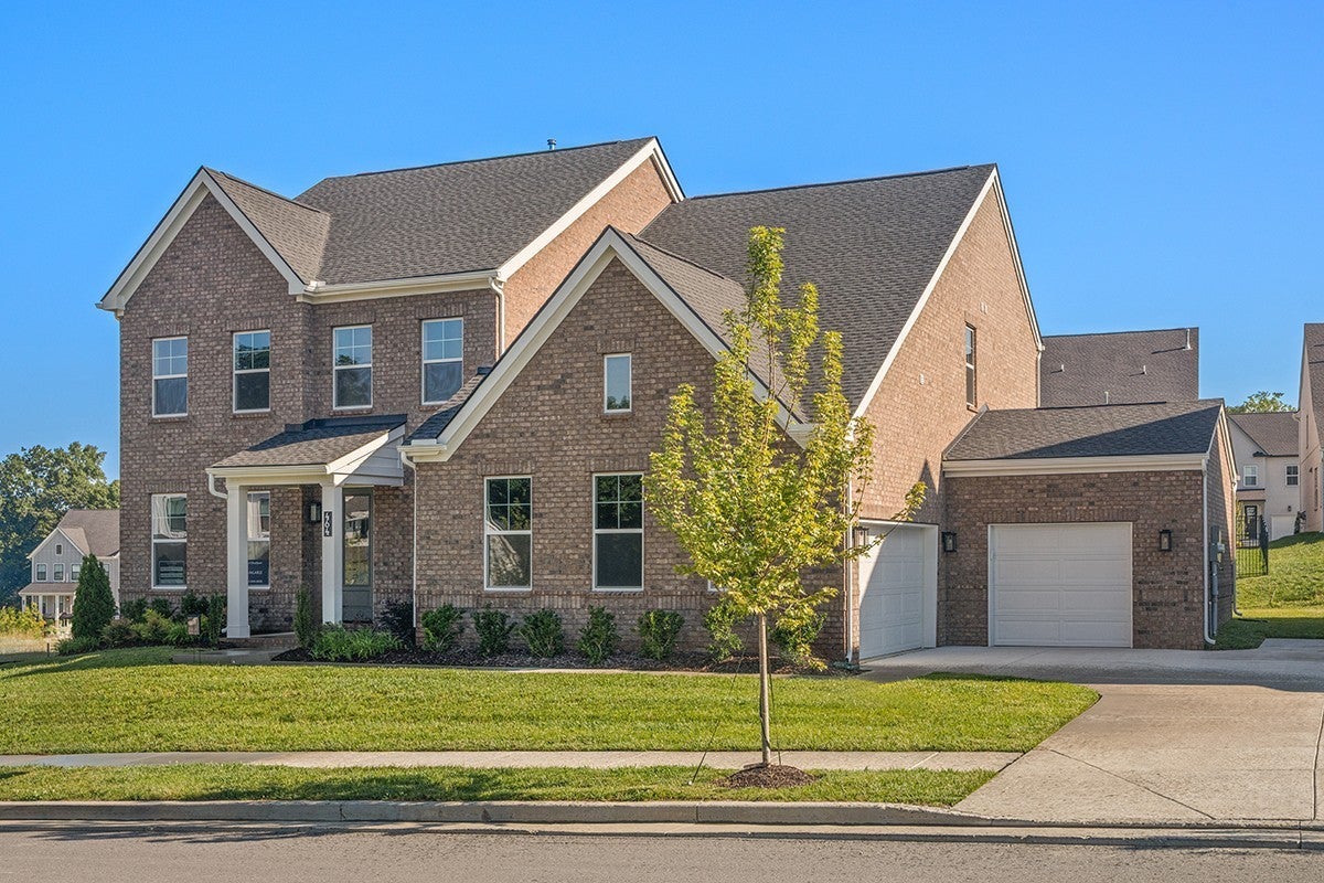 464 Tomlinson Pointe Dr
