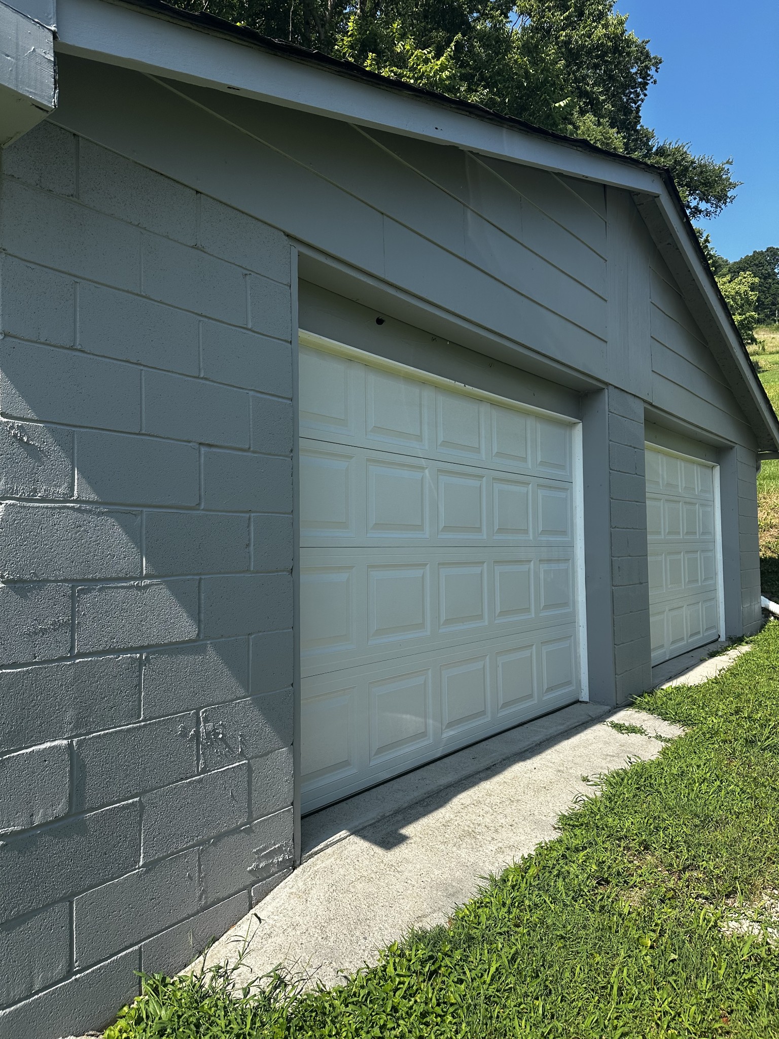 599 Defeated Creek Hwy