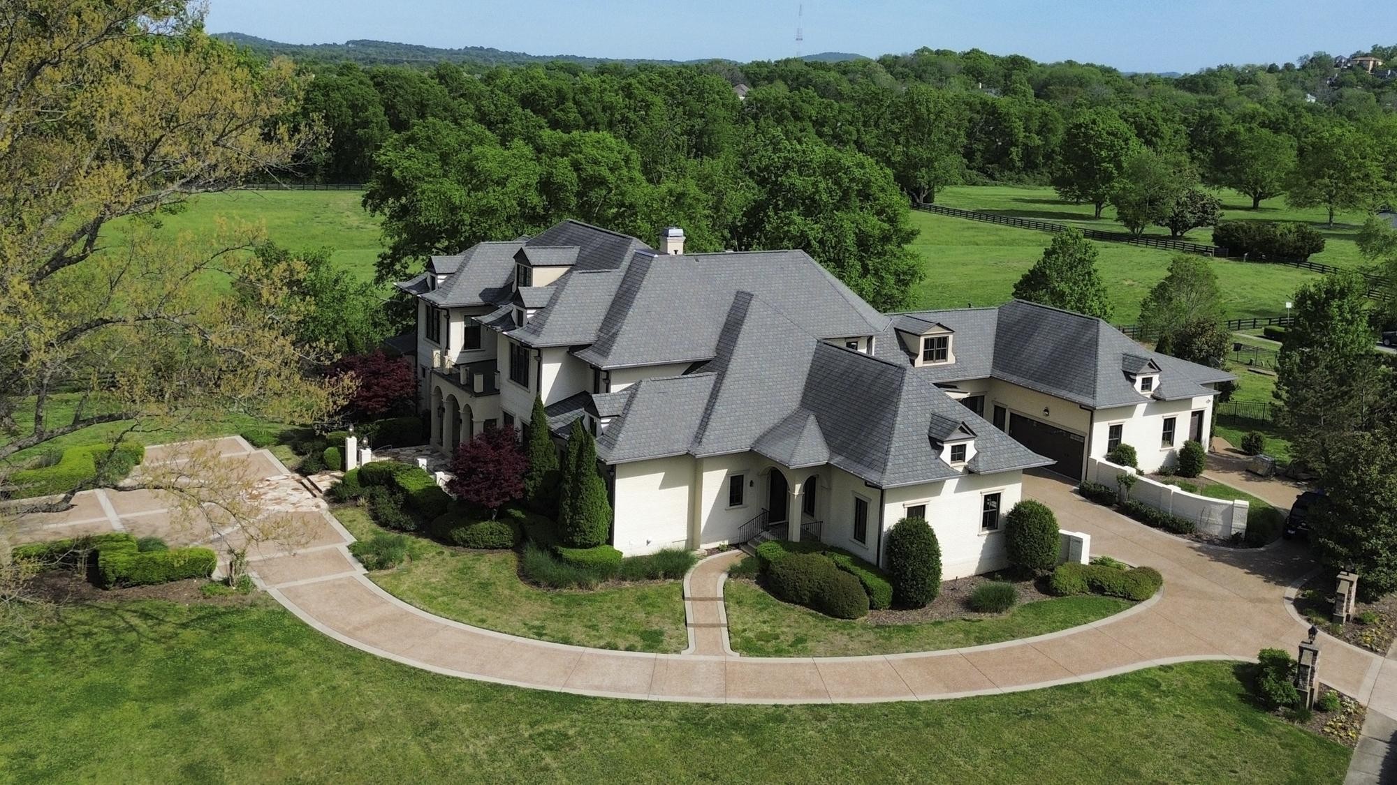 698 Brass Lantern Pl