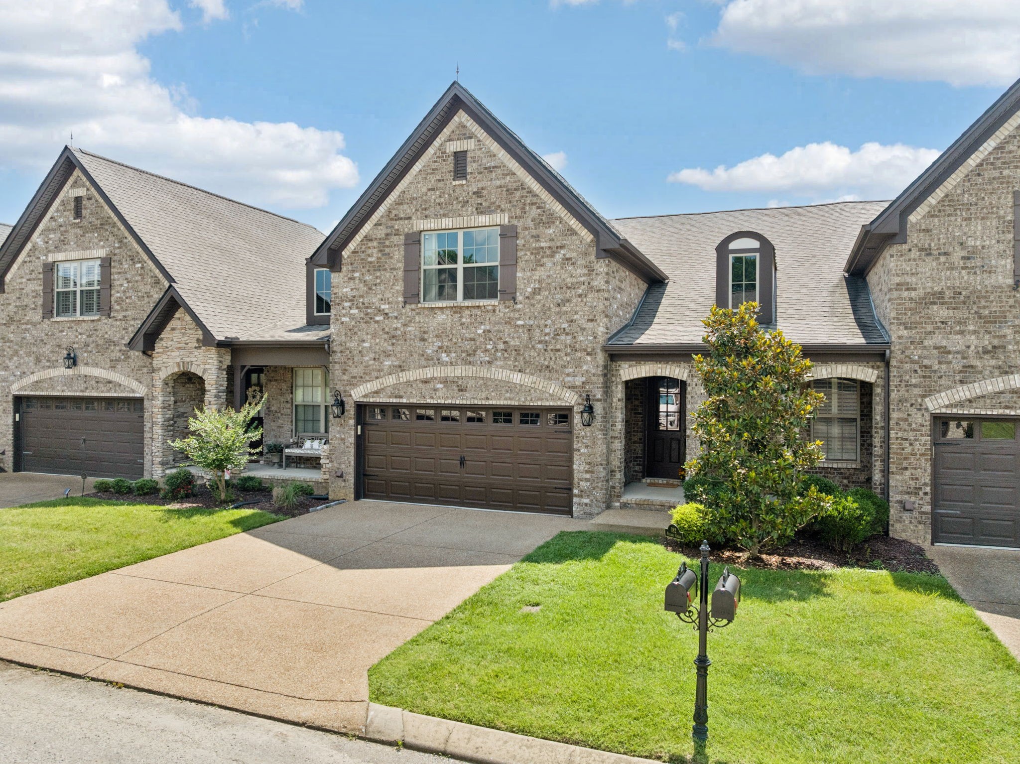 182 Village Cir
