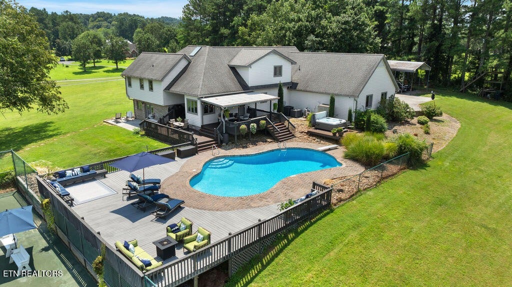 1222 Green Court