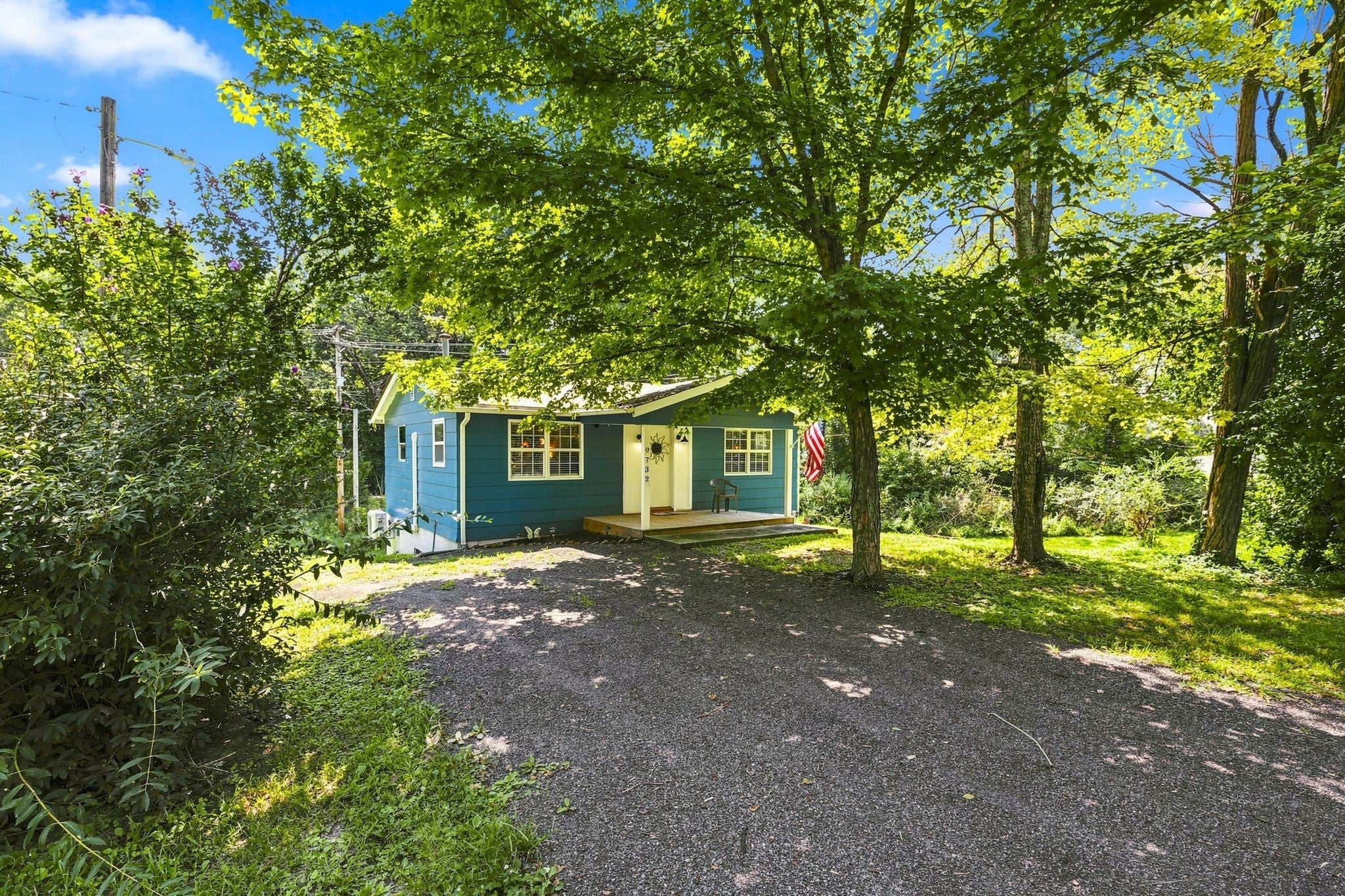 9732 Highway 46