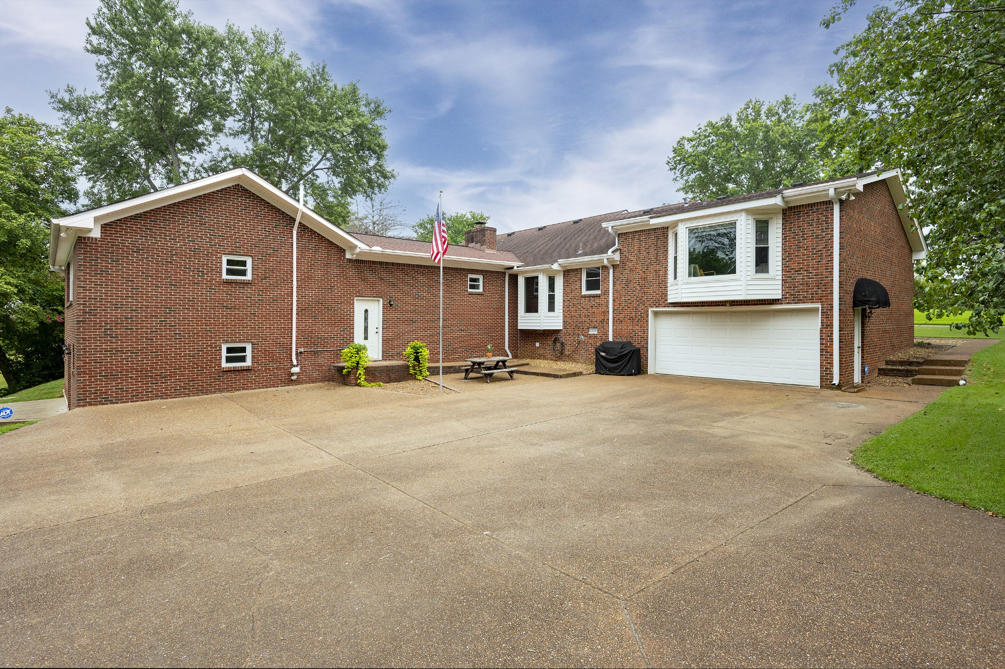 5625 Scenic Ridge Dr
