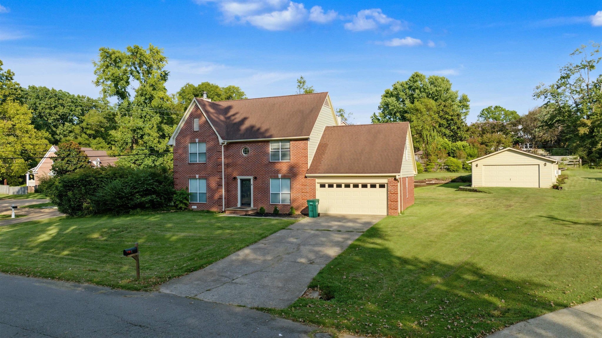 6 GLEN ECHO DR