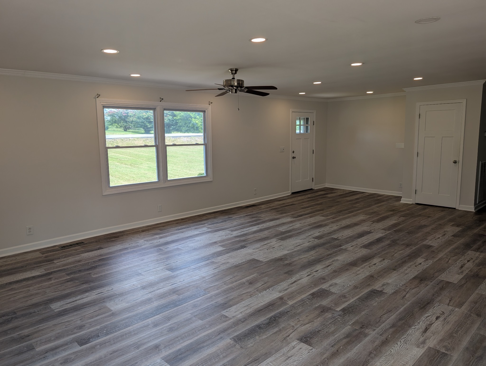 1617 Highway 130 W