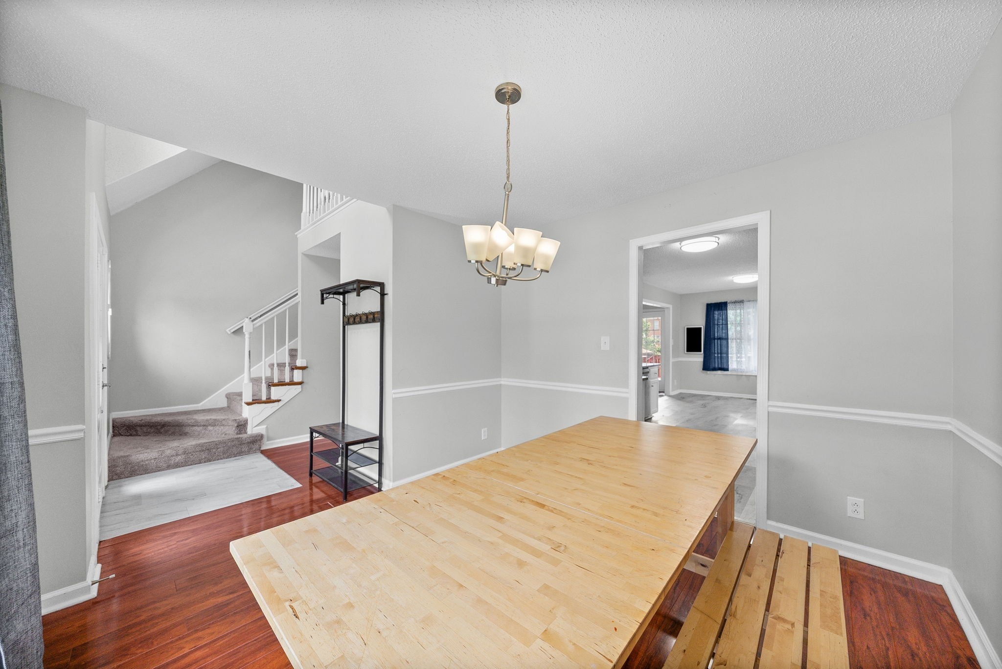 1283 Carnation Ct