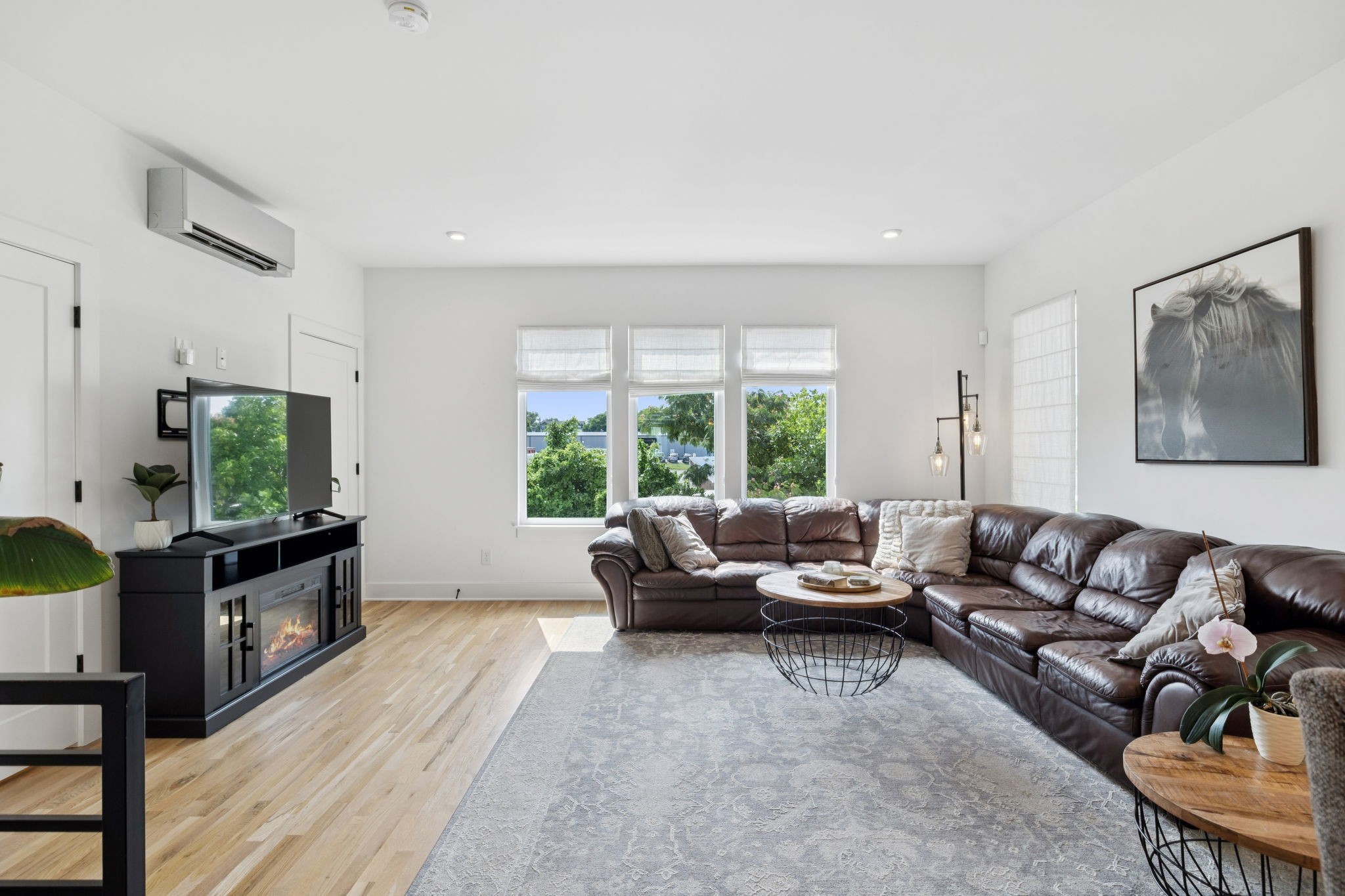 231 Sterling Point Cir