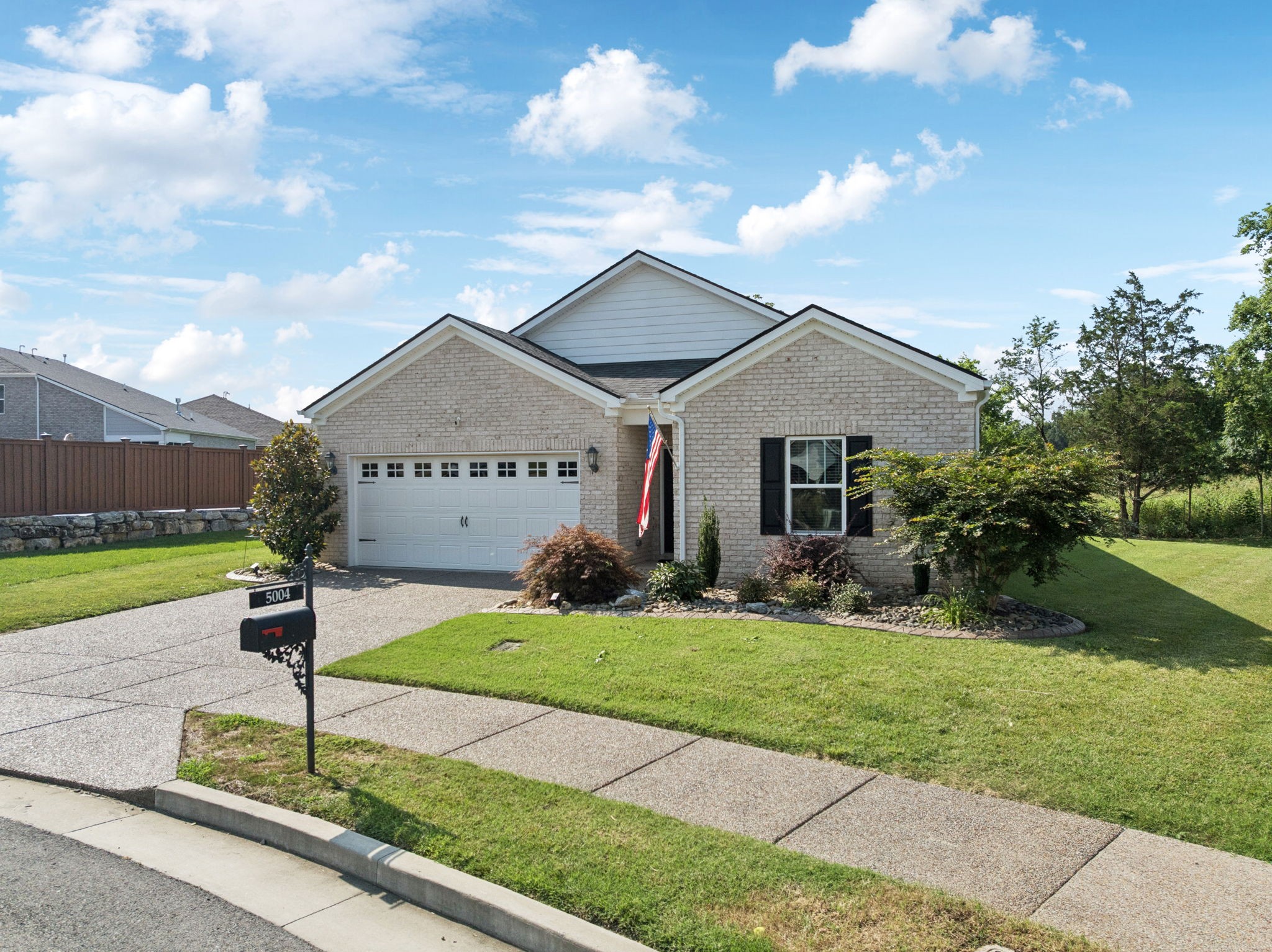 5004 Riverbank Dr