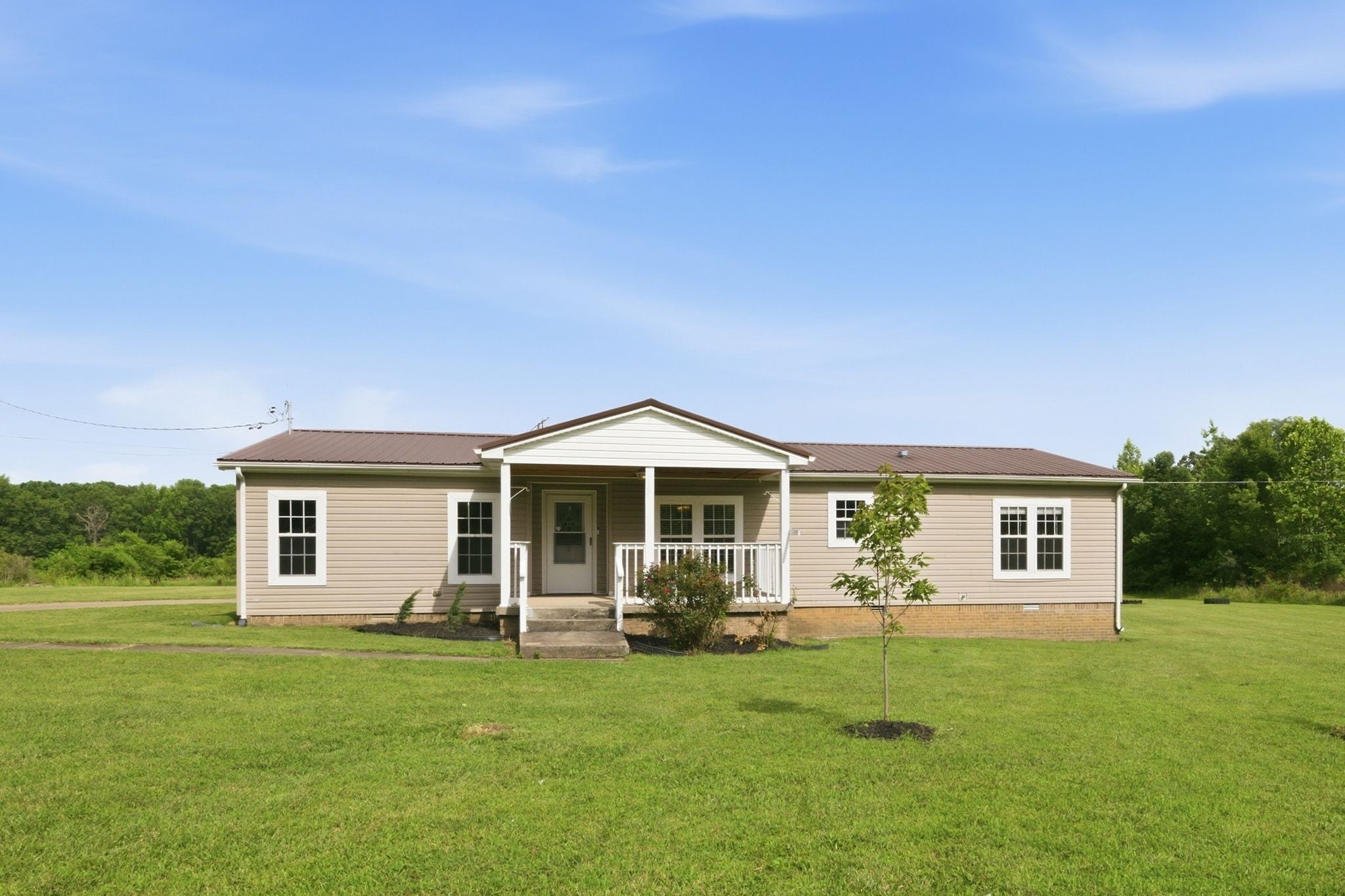 2594 Sylvia Rd
