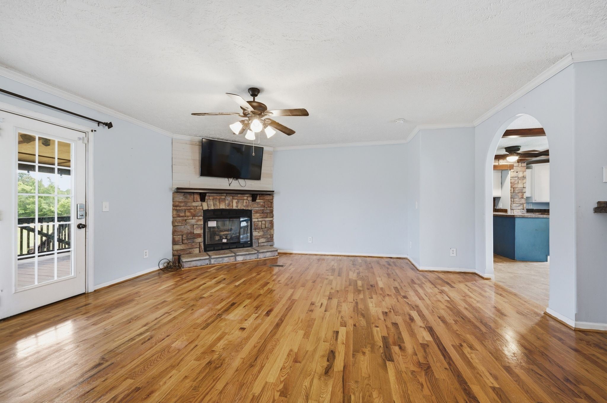 2594 Sylvia Rd