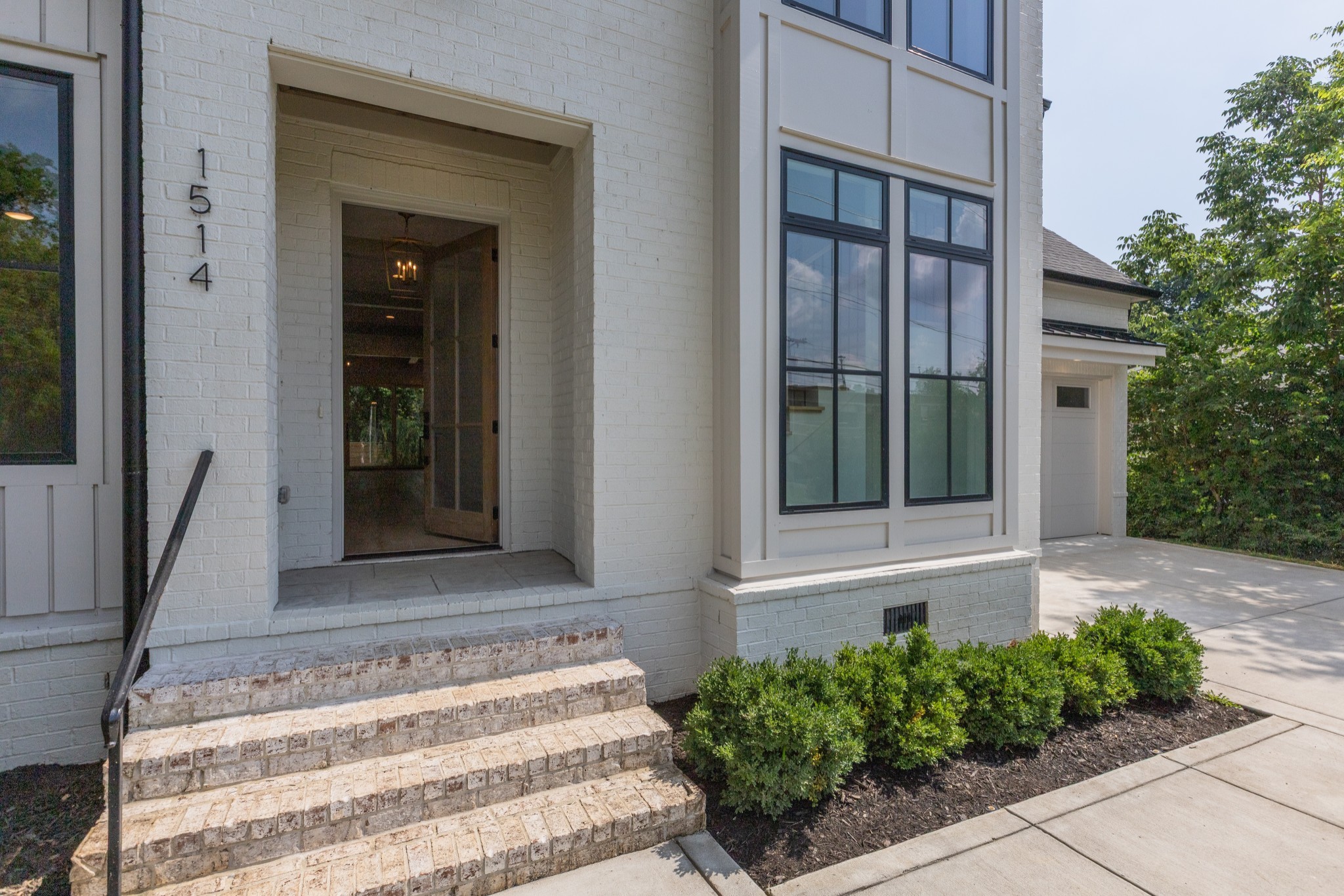 1514 Grandview Dr