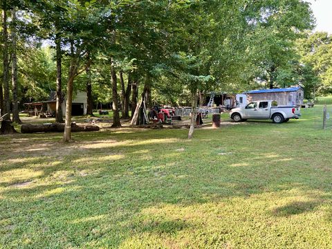 1020 Fall River Rd Goodspring TN 38460