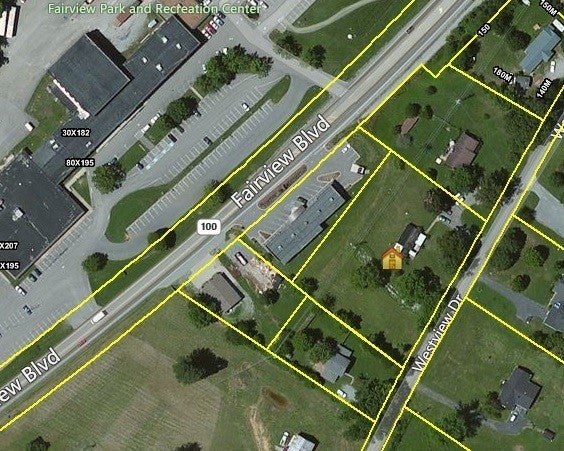2721 Fairview Blvd, Fairview TN 37062 multi-family property, photo 3 of 22