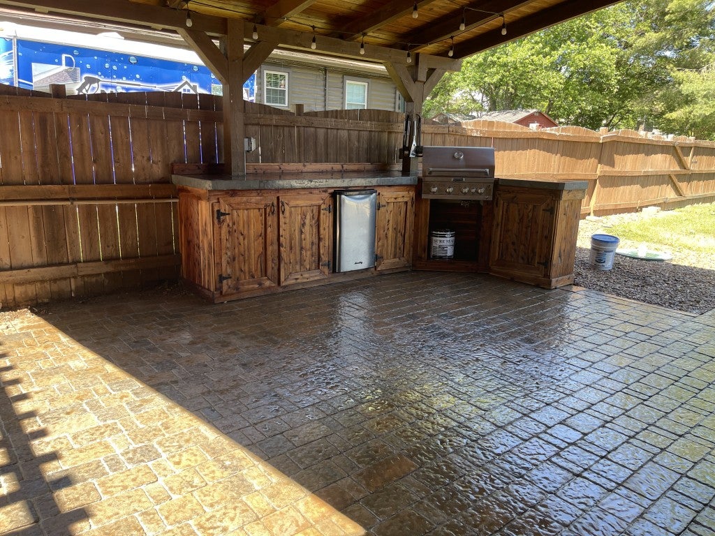 619 Westview Dr