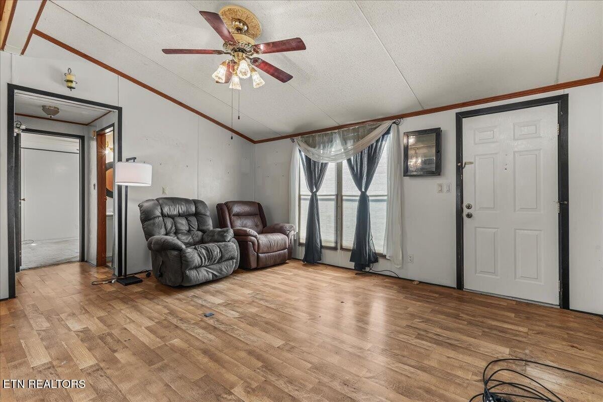 190 County Road 897