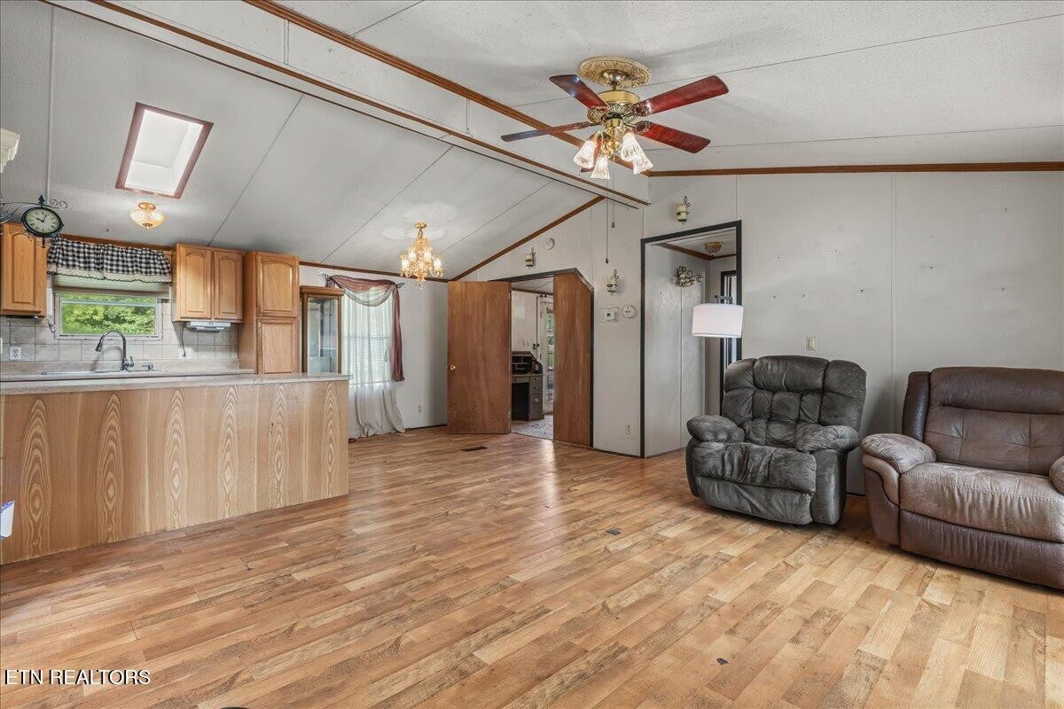 190 County Road 897