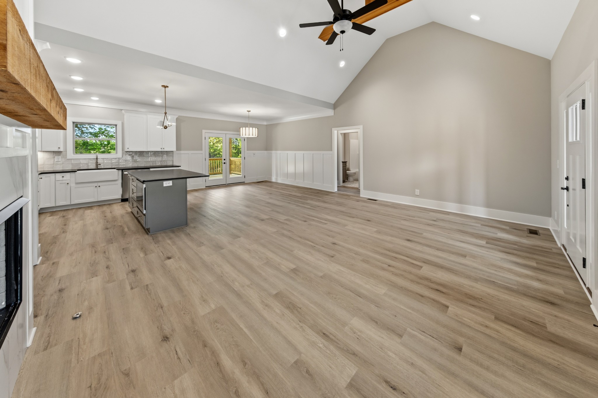 10 Paradise Hills Ln
