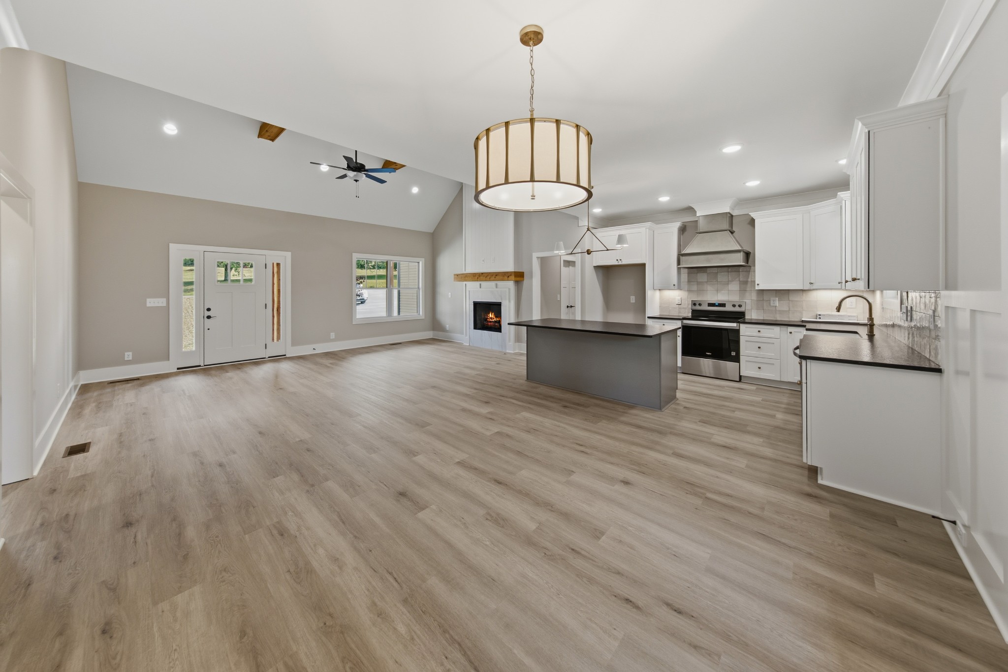 10 Paradise Hills Ln