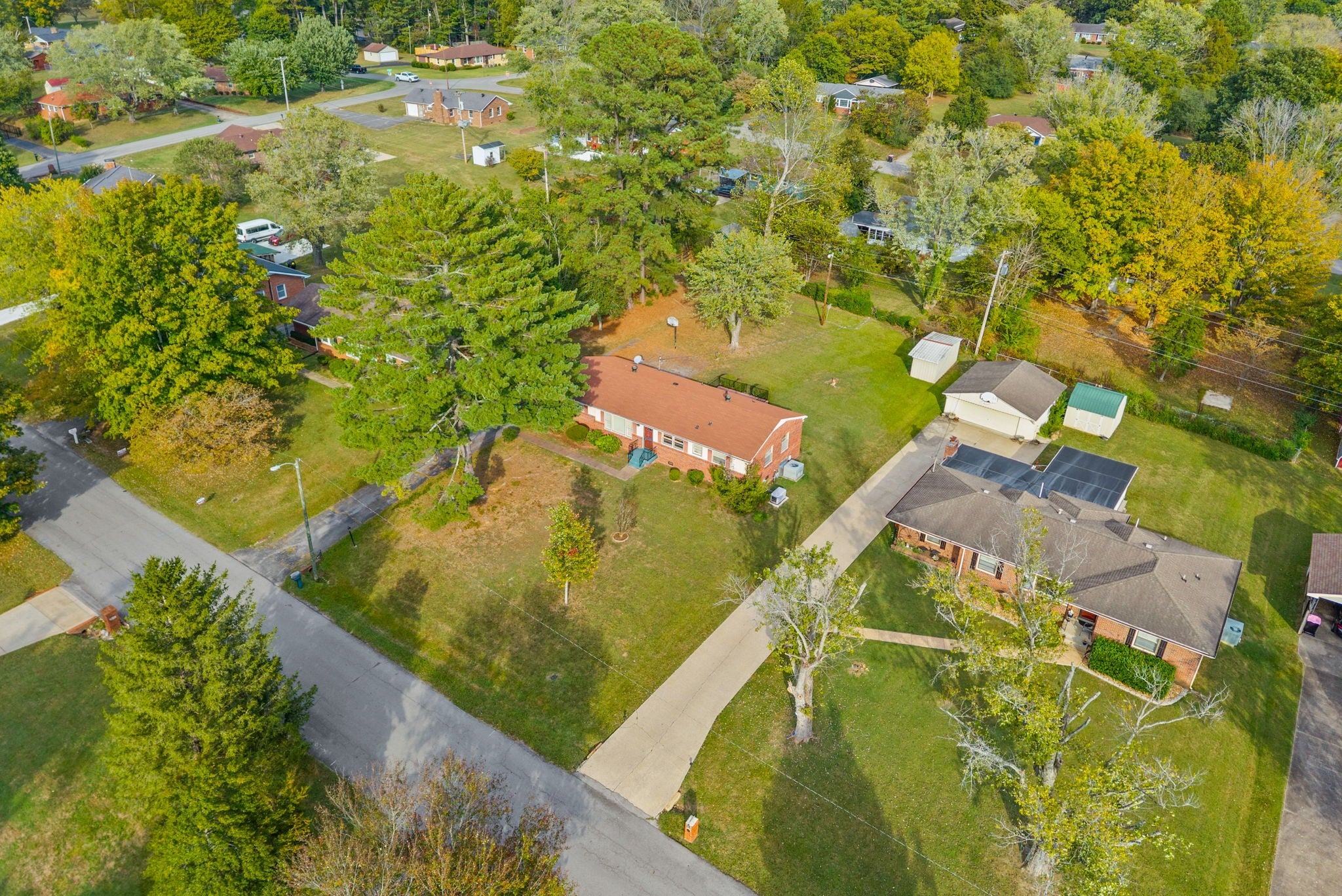 407 W Coy Cir