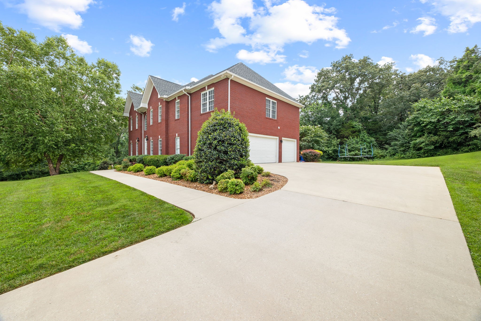 992 Stonebridge Cir