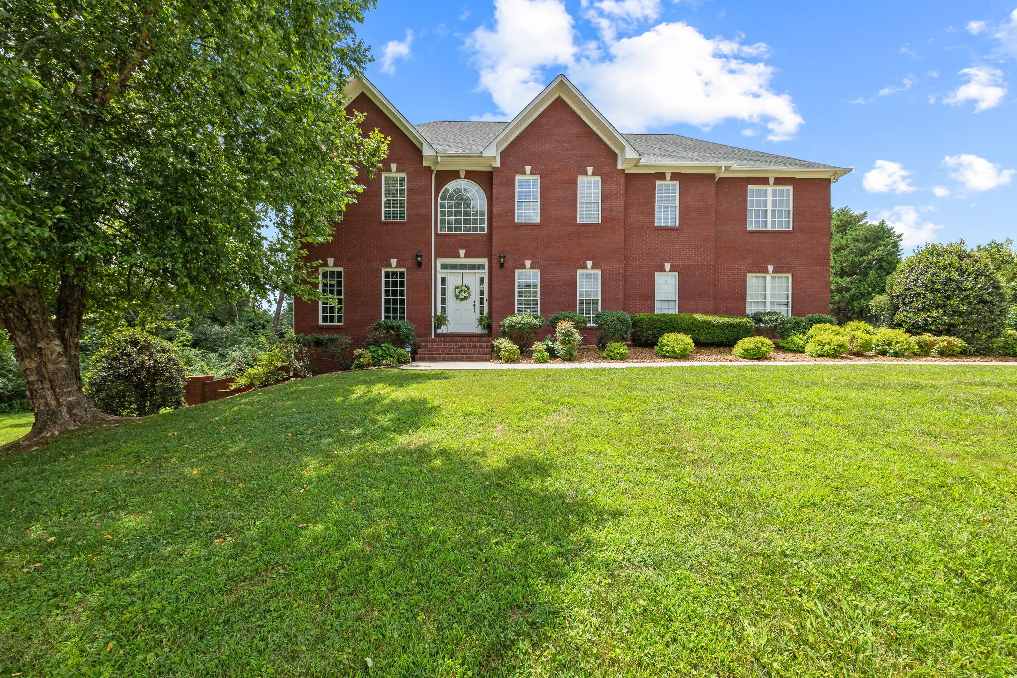 992 Stonebridge Cir